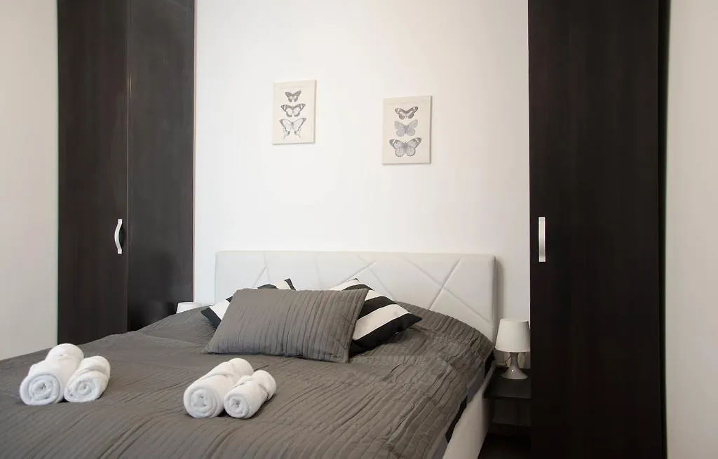 Apartment Old City By Urbanesq Bucharest